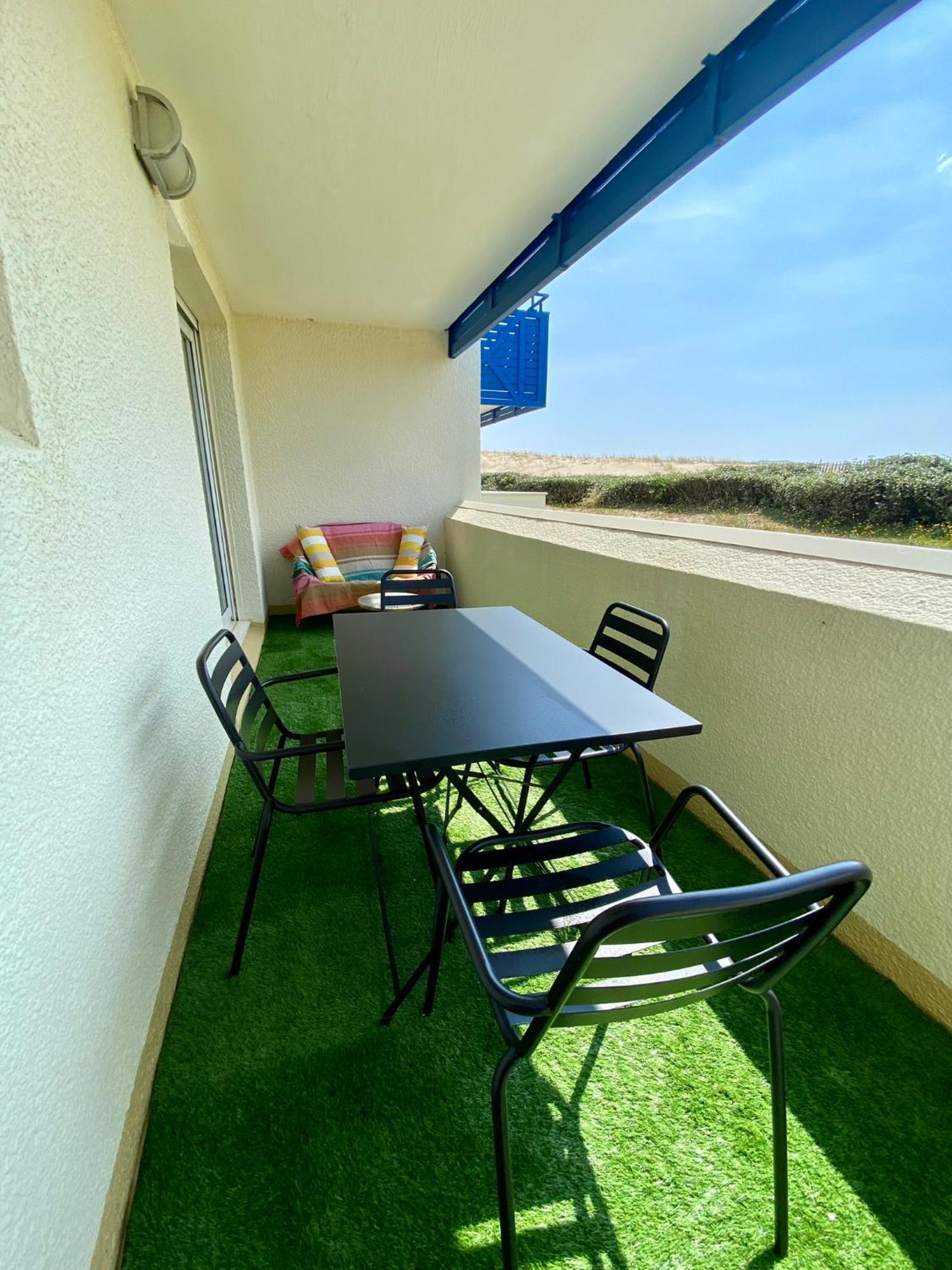Charmant Appartement En Front De Mer Avec Piscine Лаканау Екстериор снимка