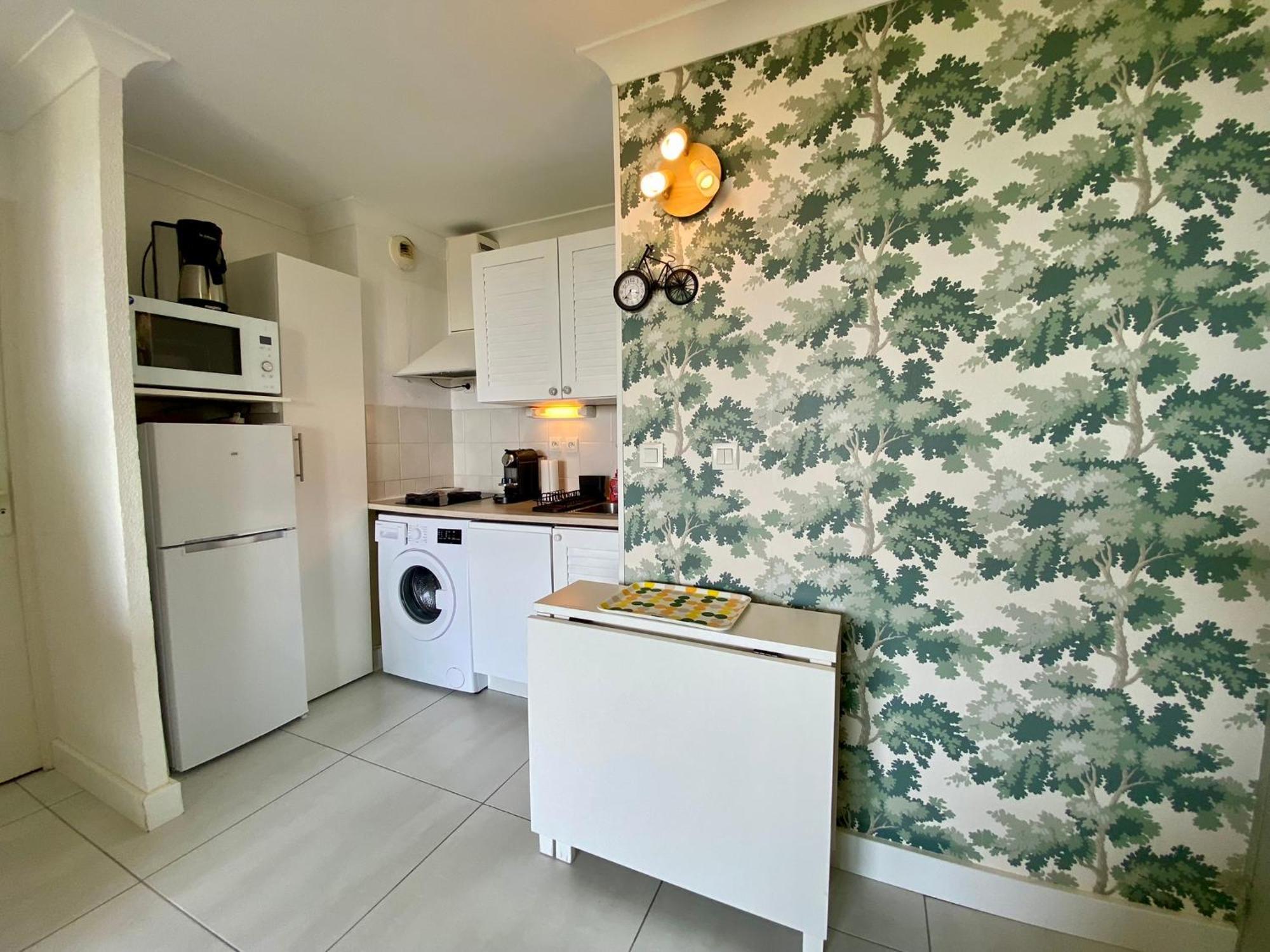 Charmant Appartement En Front De Mer Avec Piscine Лаканау Екстериор снимка